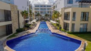 Costa Atlantica Beach Vacation Condos11