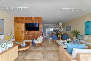Costa Atlantica Beach Vacation Condos136