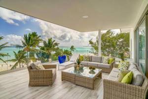 Costa Atlantica Beach Vacation Condos200