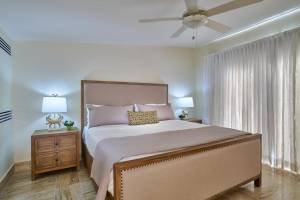 Costa Atlantica Beach Vacation Condos37