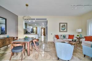 Costa Atlantica Beach Vacation Condos48