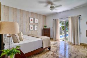Costa Atlantica Beach Vacation Condos50