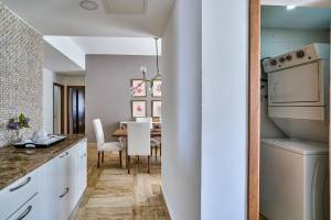 Costa Atlantica Beach Vacation Condos51